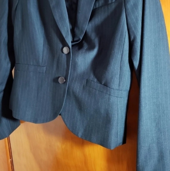 CALVIN Klein - Picture 2 of 10